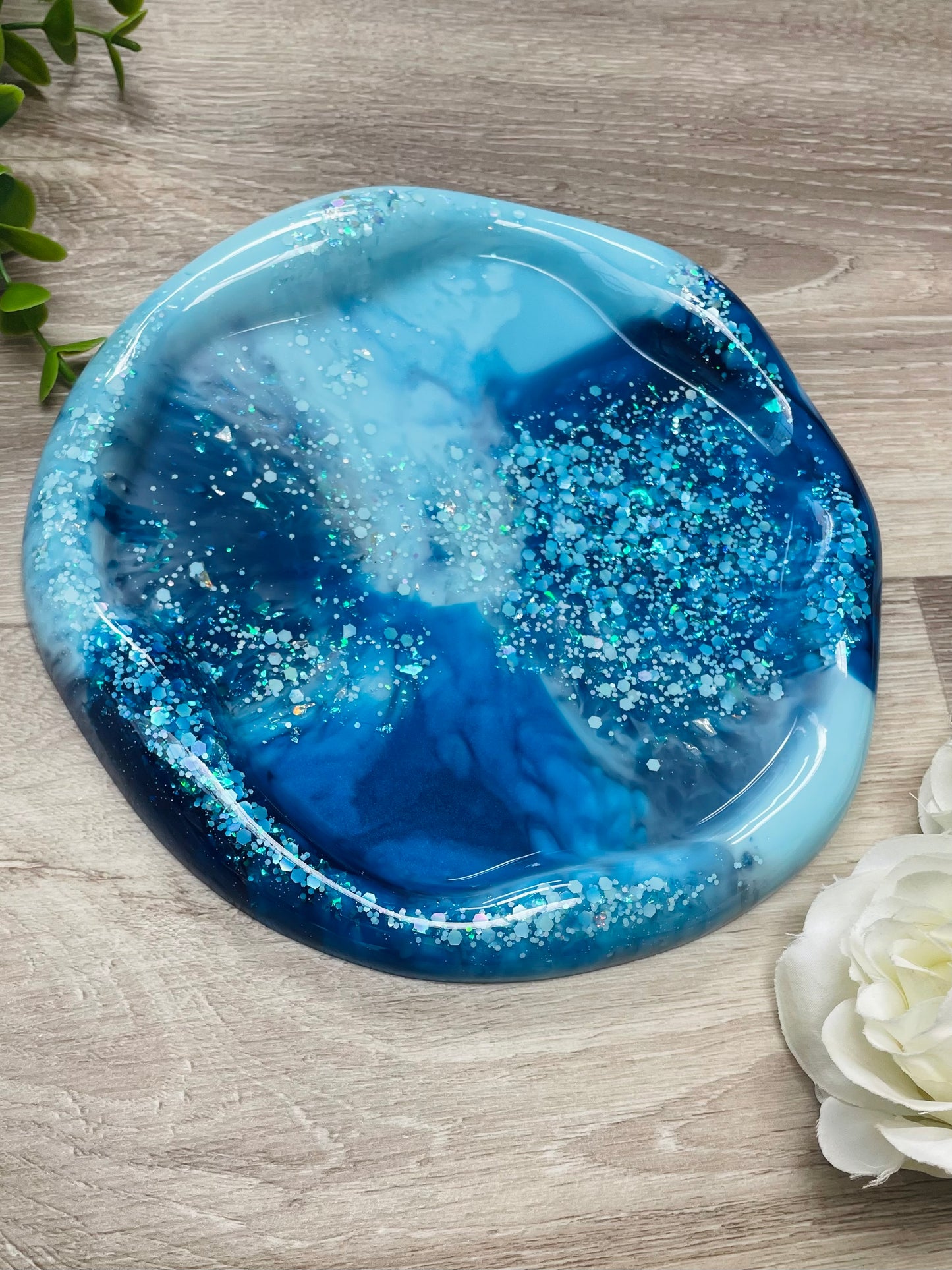 Rounded Flowy Tray